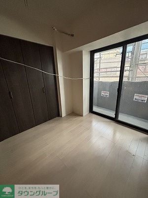バルコニー　色合いが異なる場合がございます。