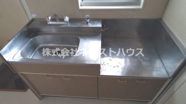 キッチン　別部屋参考写真です