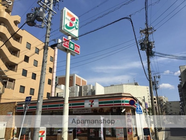 コンビニ　セブンイレブン（コンビニ）まで400m