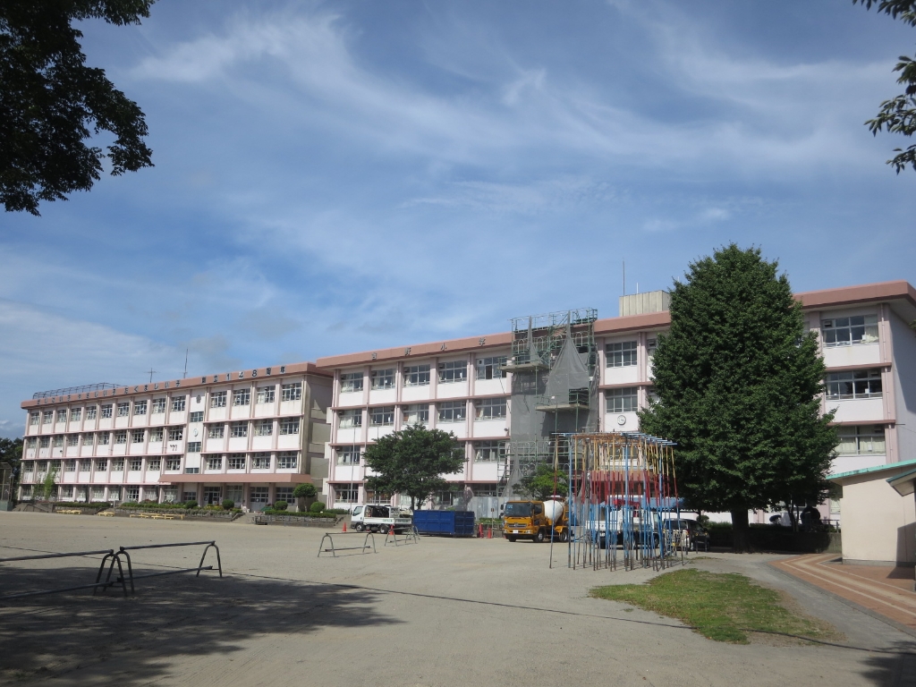 小学校　鹿児島市立吉野小学校（小学校）まで201m