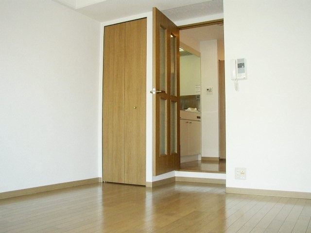 その他部屋・スペース　ドアがあるので冷暖房もエコできます。