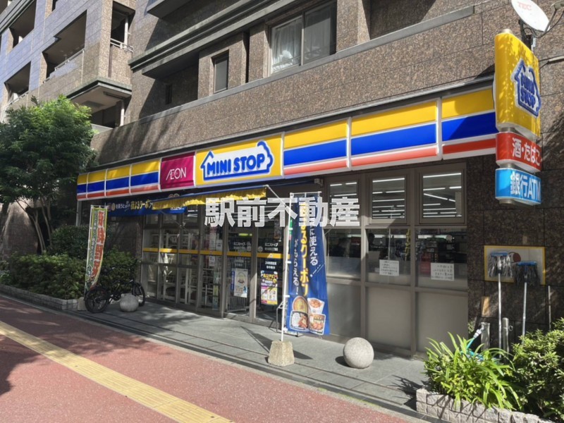 コンビニ　ミニストップ博多駅前3丁目店（コンビニ）まで200m