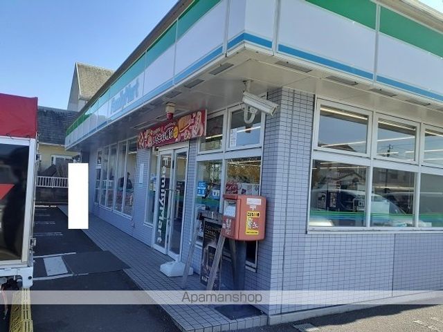 コンビニ　ファミリーマート鶴町店（コンビニ）まで600m