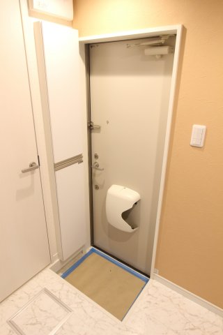 玄関　同タイプ参考写真です。