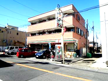 コンビニ　セブン‐イレブン 鶴見市場東中店（コンビニ）まで290m