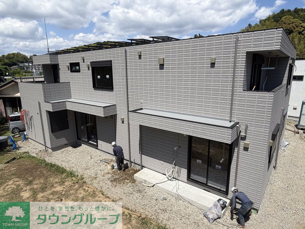建物外観　駐車場