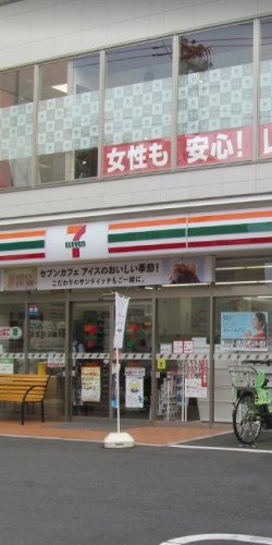 コンビニ　セブン-イレブン東武練馬駅北口店（コンビニ）まで479m