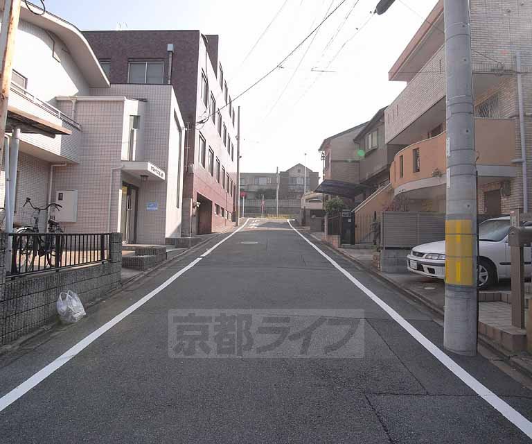 その他　目の前の道です！