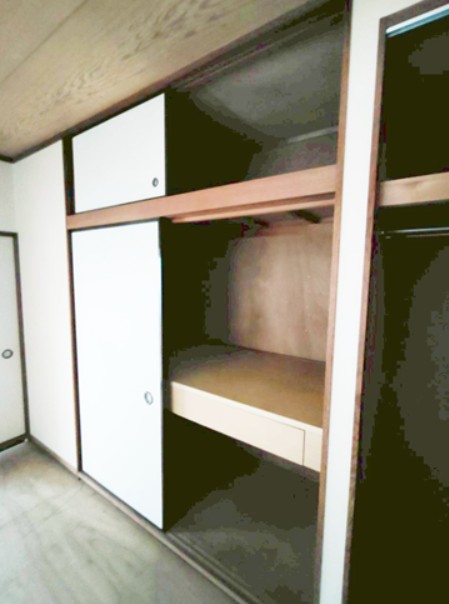 収納　壁一面の収納力　たくさん荷物が入ります。