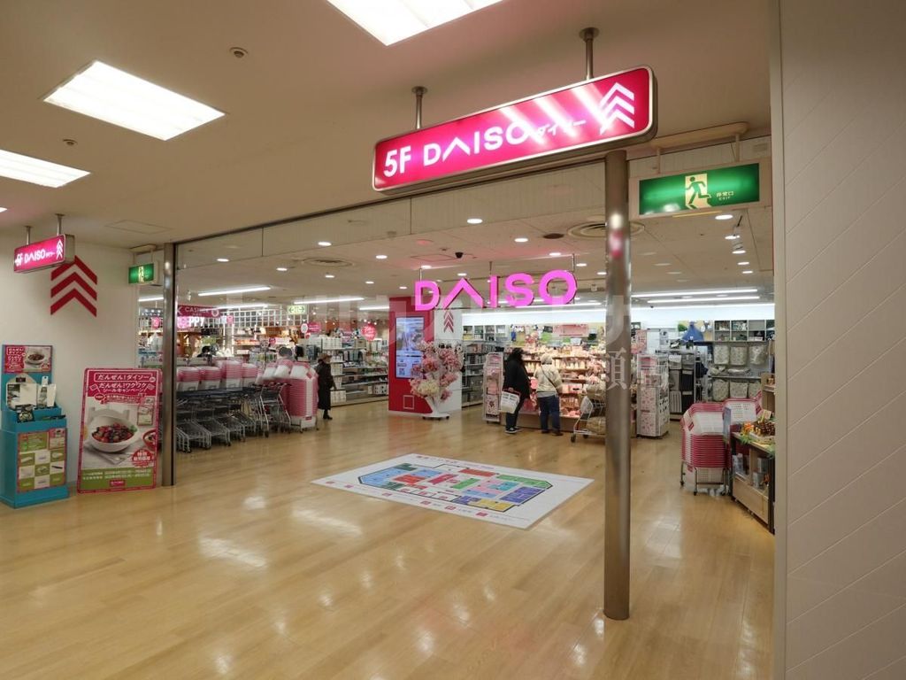 ショッピングセンター　ダイソー　亀有リリオ店（ショッピングセンター）まで720m