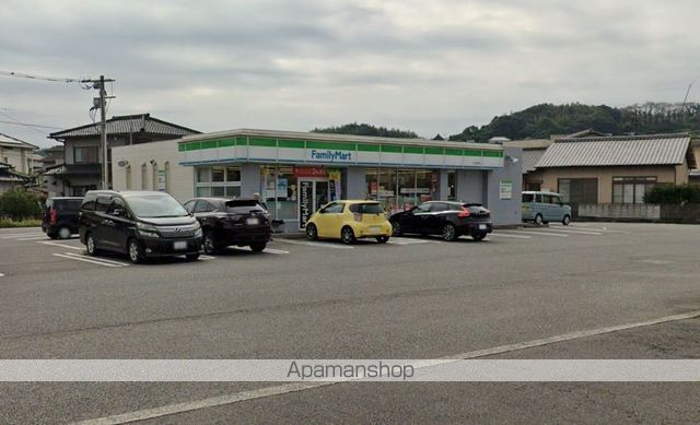 コンビニ　ファミリーマート大分津守店（コンビニ）まで400m