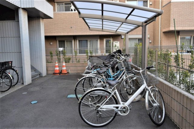 エントランス　毎日通るエントランスはこのようになっています