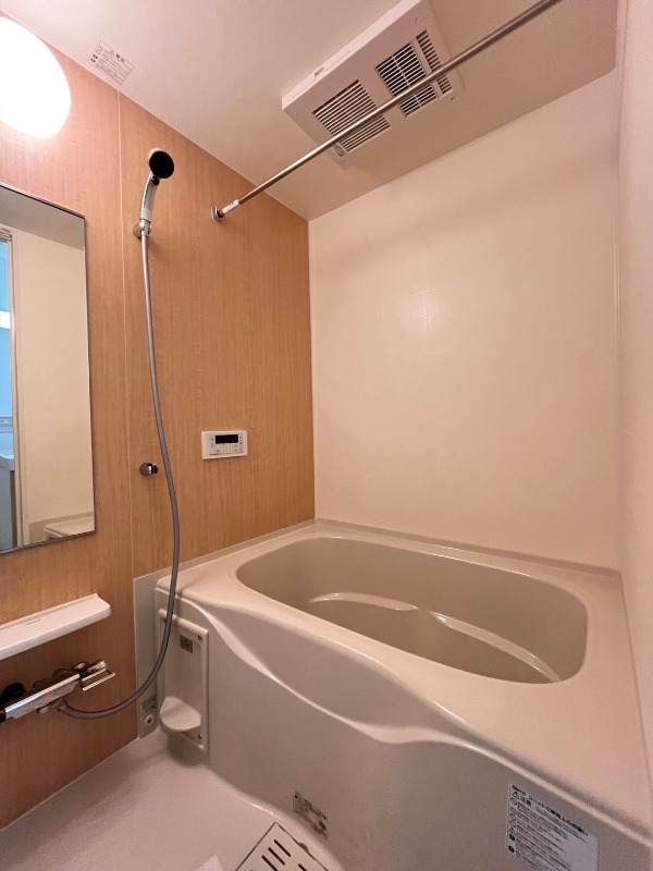 バス・シャワールーム　※別部屋参考写真