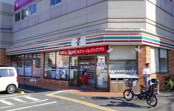 コンビニ　セブンイレブン大阪十三本町3丁目店（コンビニ）まで391m