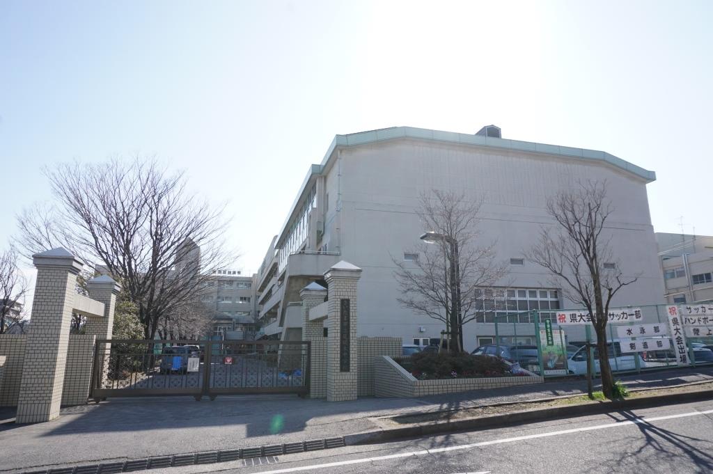 中学校　さいたま市立尾間木中学校（中学校）まで142m