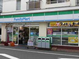 コンビニ　ファミリーマート佐野久下目黒店（コンビニ）まで206m