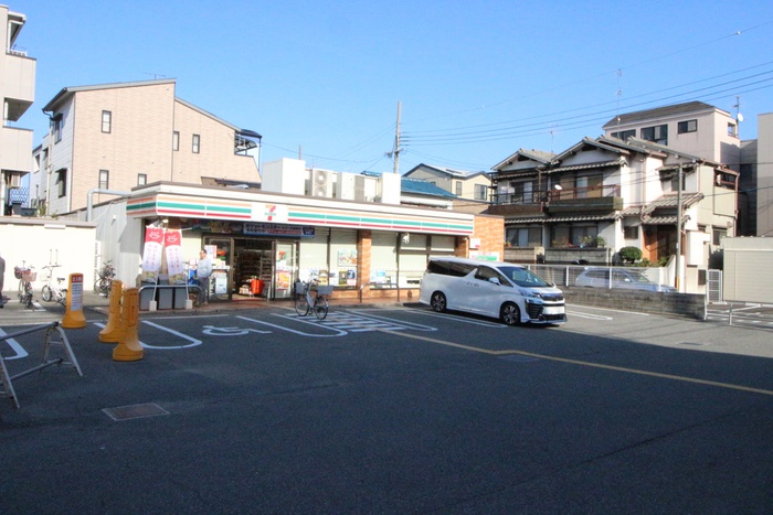 コンビニ　セブンイレブン（コンビニ）まで1200m