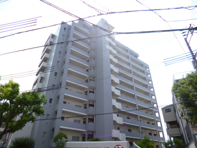 建物外観　タイル張りのパリっとしたマンション