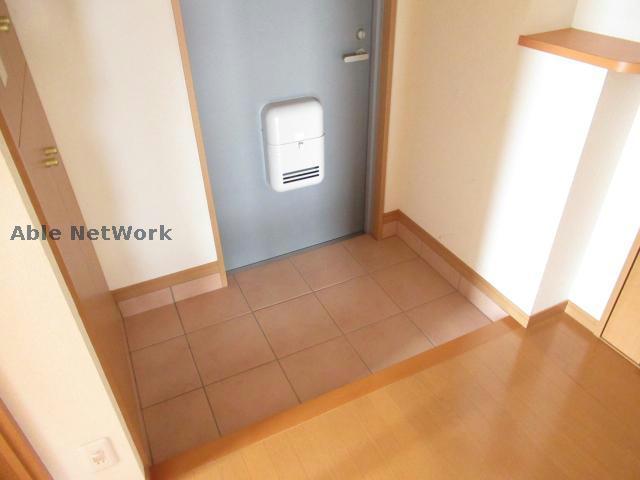 玄関　※同物件、別部屋の写真です