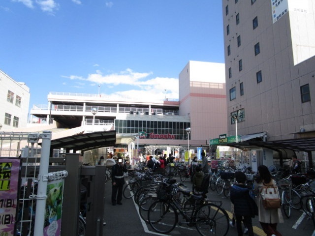 ホームセンター　島忠（ホームセンター）まで893m