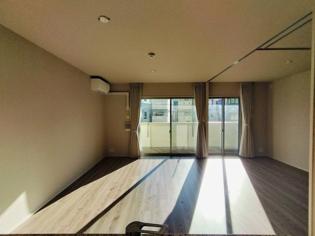 居室・リビング　リビング　床暖房