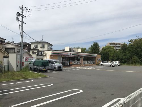 コンビニ　セブンイレブン 茨木奈良町店（コンビニ）まで265m