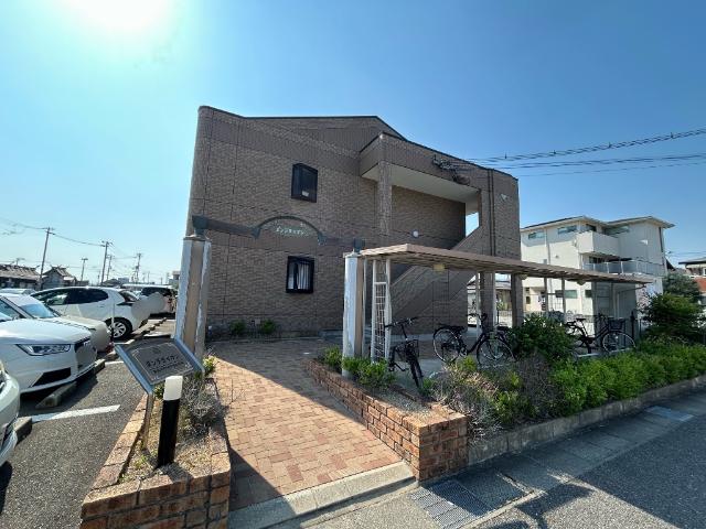 建物外観　外観写真（昼）