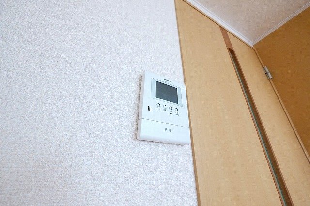 セキュリティ　安心のモニターホン付きインターホンです