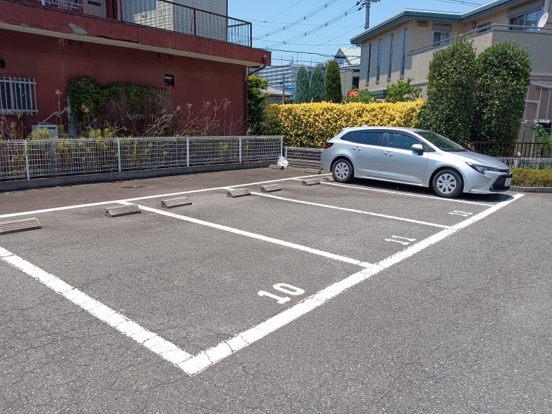 その他　駐車場は別料金となります。