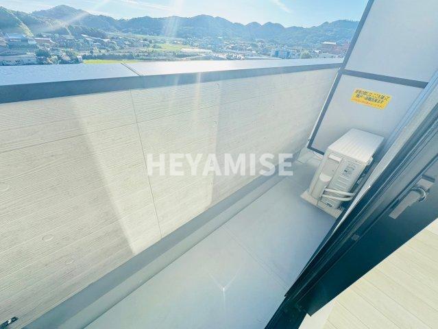 バルコニー　※室内画像は別号室のもの