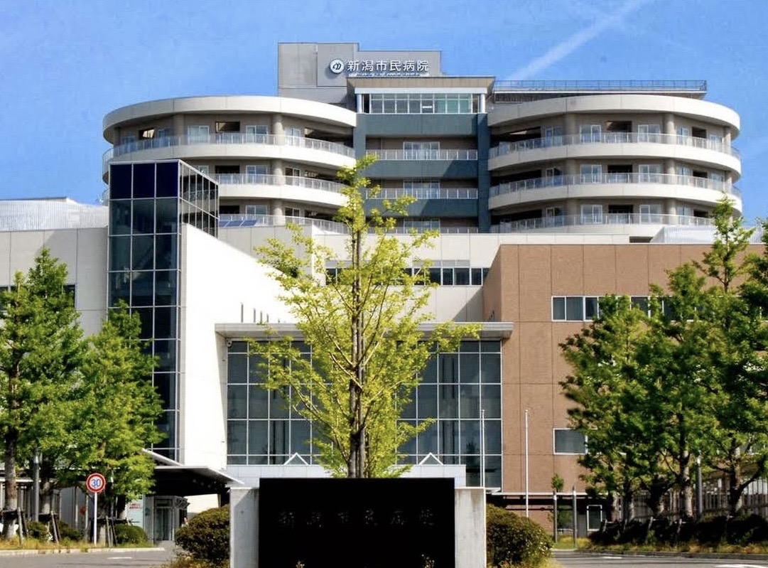 病院　新潟市民病院（病院）まで2001m