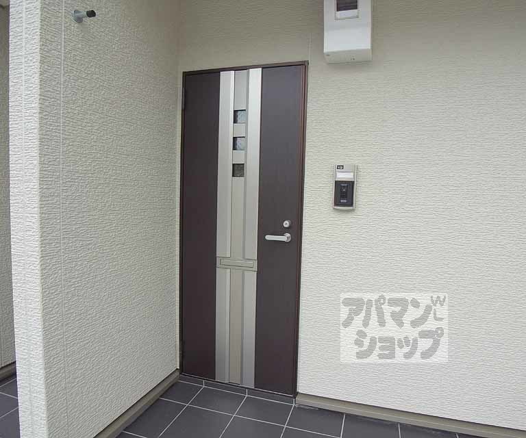 その他設備　玄関扉の写真です。