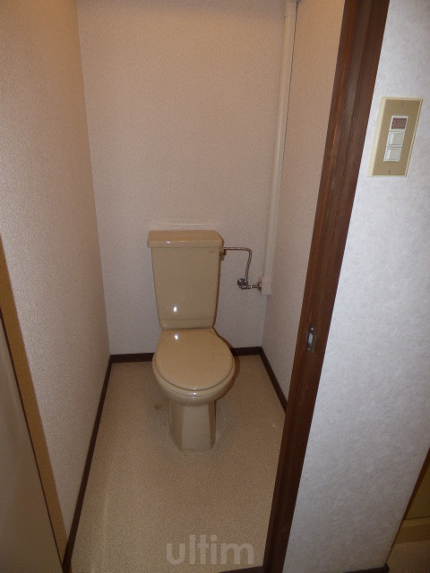 トイレ　同じタイプ別室の画像です、ご参考までに