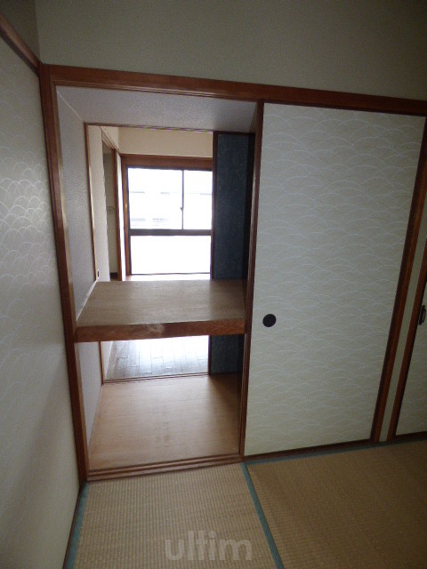 収納　同じタイプ別室の画像です、ご参考までに