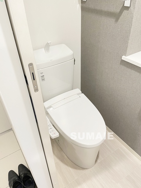 トイレ　温水洗浄便座付きトイレです♪