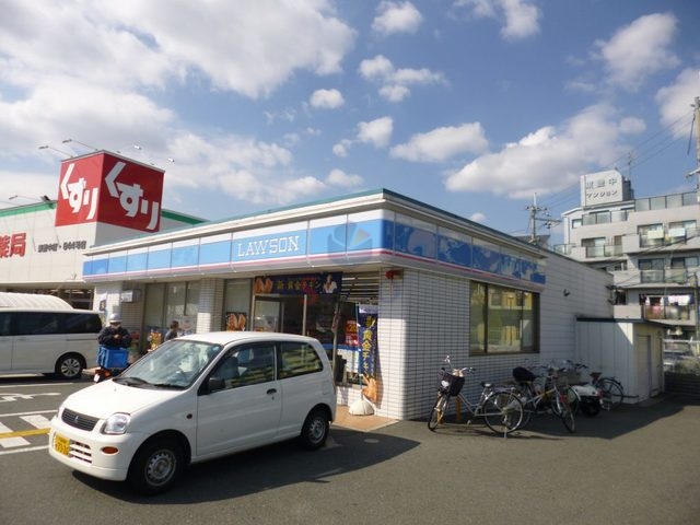 コンビニ　ローソン東豊中町六丁目店（コンビニ）まで459m