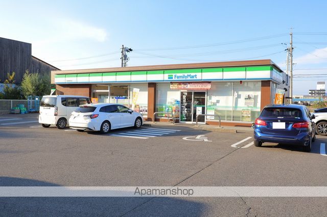 コンビニ　ファミリーマート岐南薬師寺店（コンビニ）まで359m