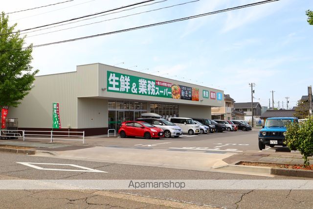 スーパー　業務スーパー野々市店（スーパー）まで405m