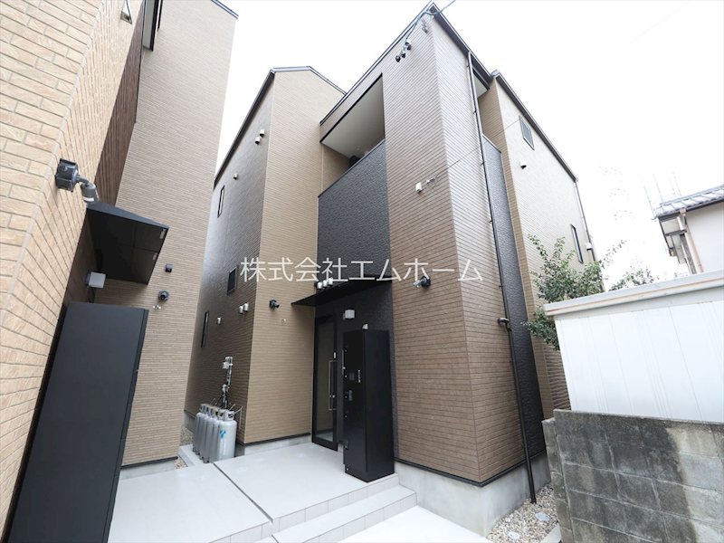 建物外観　外観　オートロック付　宅配ＢＯＸ有り