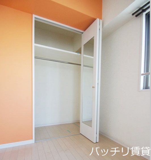 収納　別号室タイプの為、現状を優先致します。