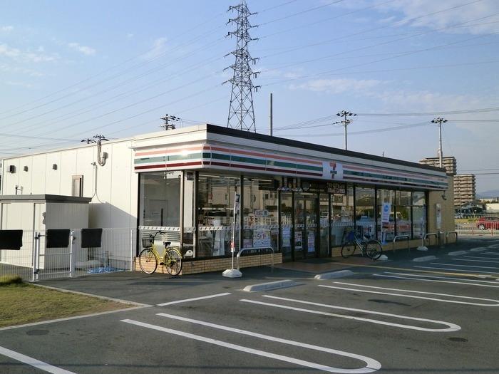 コンビニ　セブンイレブン姫路鎌倉町（コンビニ）まで200m