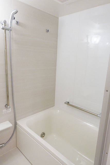 バス・シャワールーム　※写真は同タイプ住戸です。