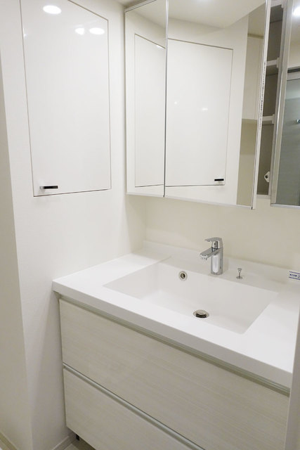 洗面設備　※写真は同タイプ住戸です。