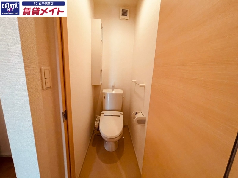 トイレ　同型参考写真