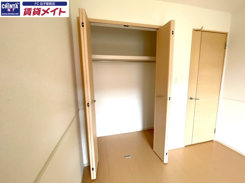 収納　同型参考写真
