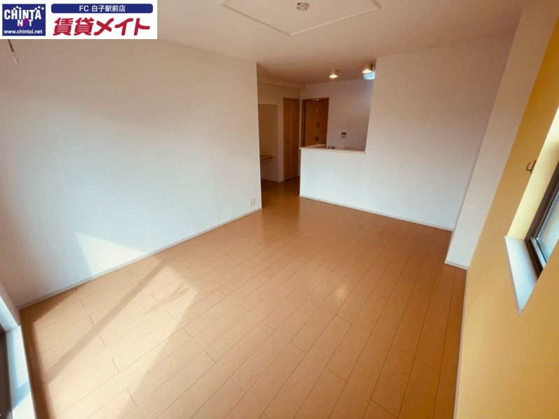 居室・リビング　同型参考写真