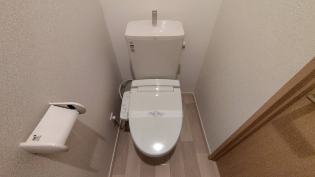 トイレ　家具はイメージです
