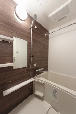 バス・シャワールーム　※写真は同タイプ住戸です。