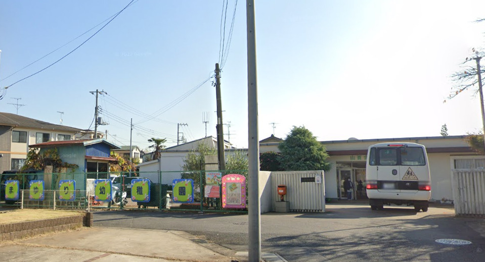 幼稚園・保育園　山百合幼稚園（幼稚園・保育園）まで400m