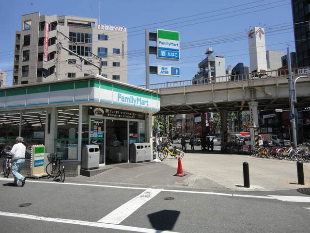 コンビニ　ファミリーマート天満駅前店（コンビニ）まで289m